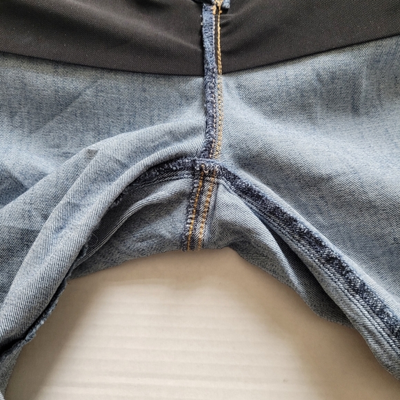 Torrid jeans Bombshell Skinny stretchy blue denim plus size 16 distressed pants - Picture 7 of 11